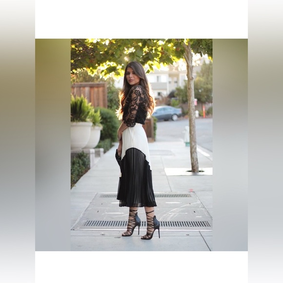 NWT Banana Republic (maybe factory?) Pleated Color Block Skirt - Picture 4 of 5